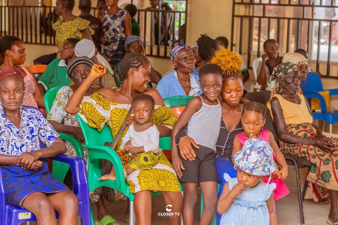 Christmas Care 2025 outreach in Otuabagi, photograph 10